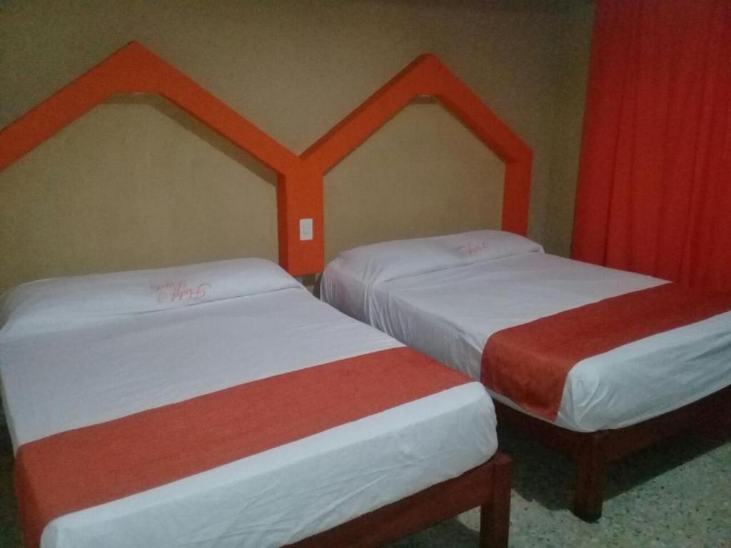 Hotel Lupita アカプルコ エクステリア 写真
